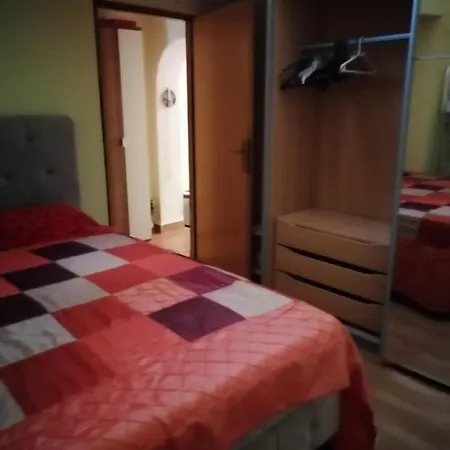 Lana Apartman *